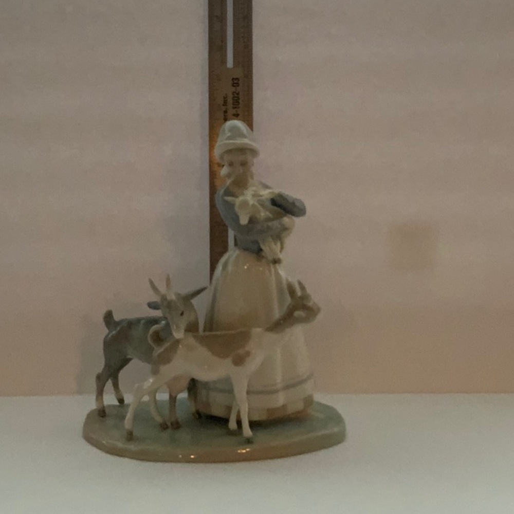 Lladro #1001 Shepherdess With Goats- RARE - Picture 8 of 8